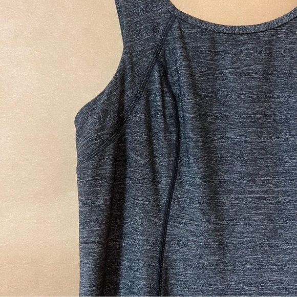 Lululemon | Run Free Tank Heathered Black Scoop Neck Ruffle Back Tank Top Size 8 - Picture 5 of 12